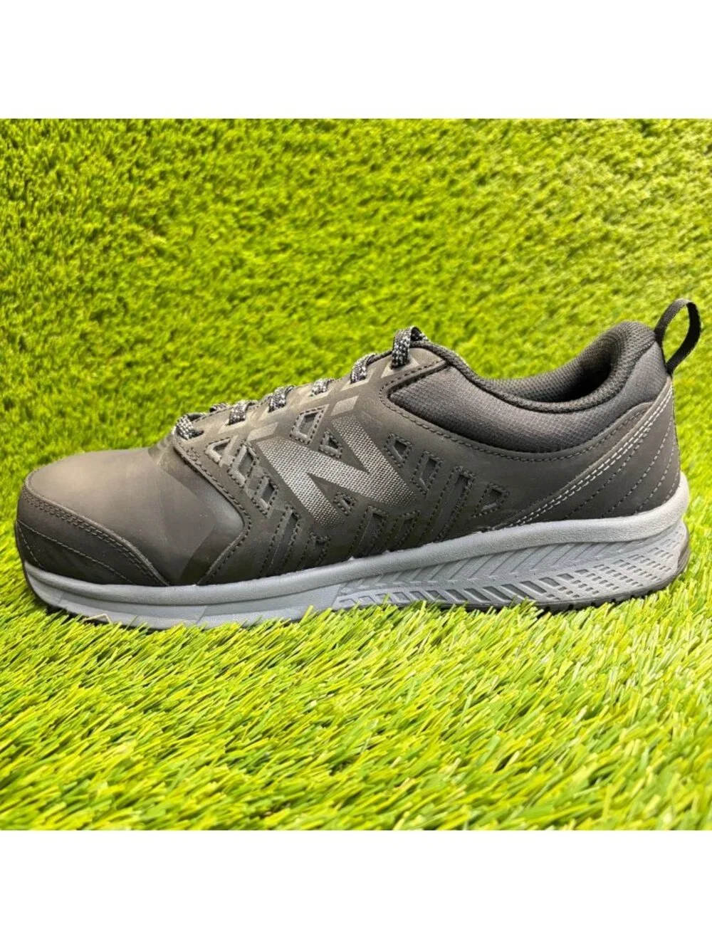 New Balance 412v1 Mens Size 9.5 4E Black Alloy Toe Safety Work Shoes Sneakers